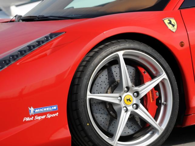 1937081-michelin-pilot-super-sport-ferrari.jpg